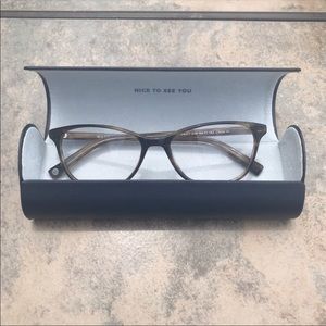 Daisy in Striped Molasses